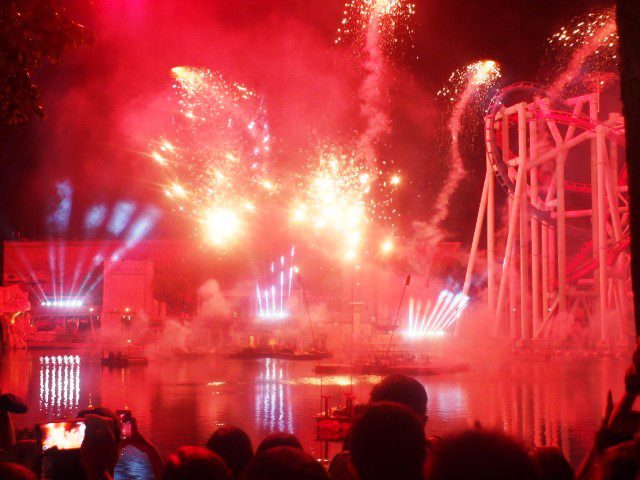 Universal Studios Singapore Snowy Christmas Celebration Fireworks