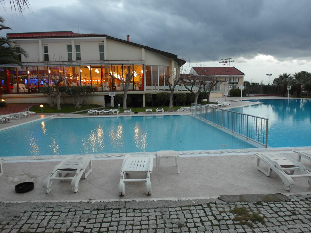 Pool and Restaurant of Lycus River Hotel Pamukkale