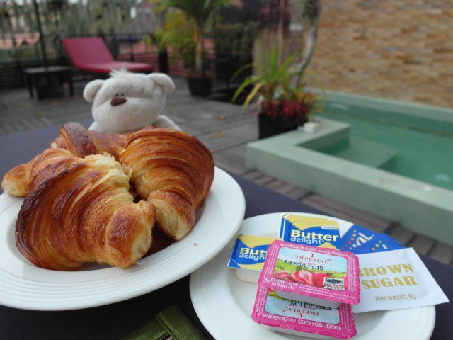 De Sarann Villa Siem Reap Breakfast at Rooftop Pool