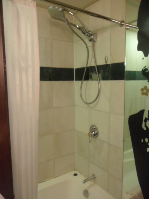 Bathtub in the bathroom of superior room Regalodge Ipoh