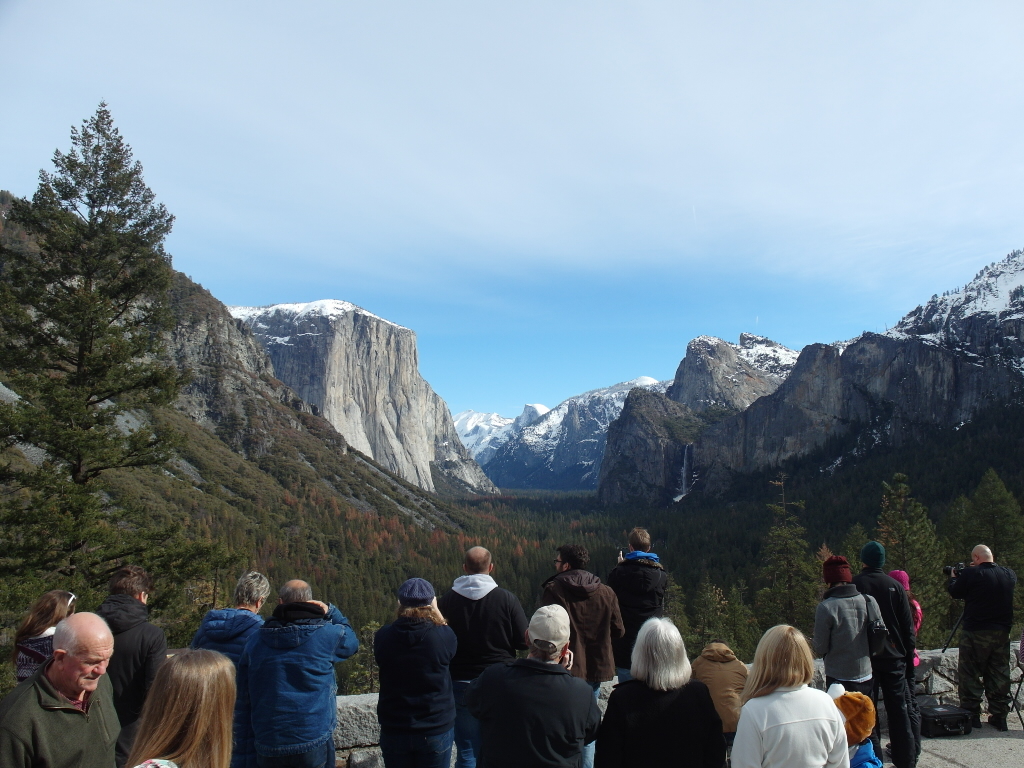 Everyone admiring Tunnel View at Yosemite National Park
