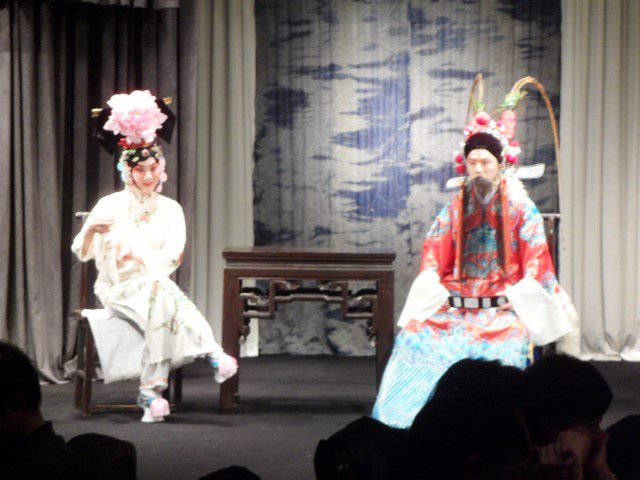 Close up of actors at Xian Qiang Fang Restaurant (鲜墙房) Shanghai