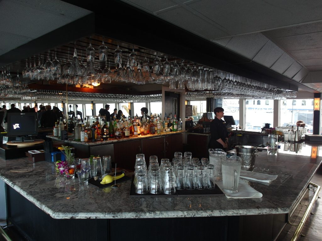 Full Service Bar California Hornblower San Francisco Bay Sunset Dinner Harbour Cruise