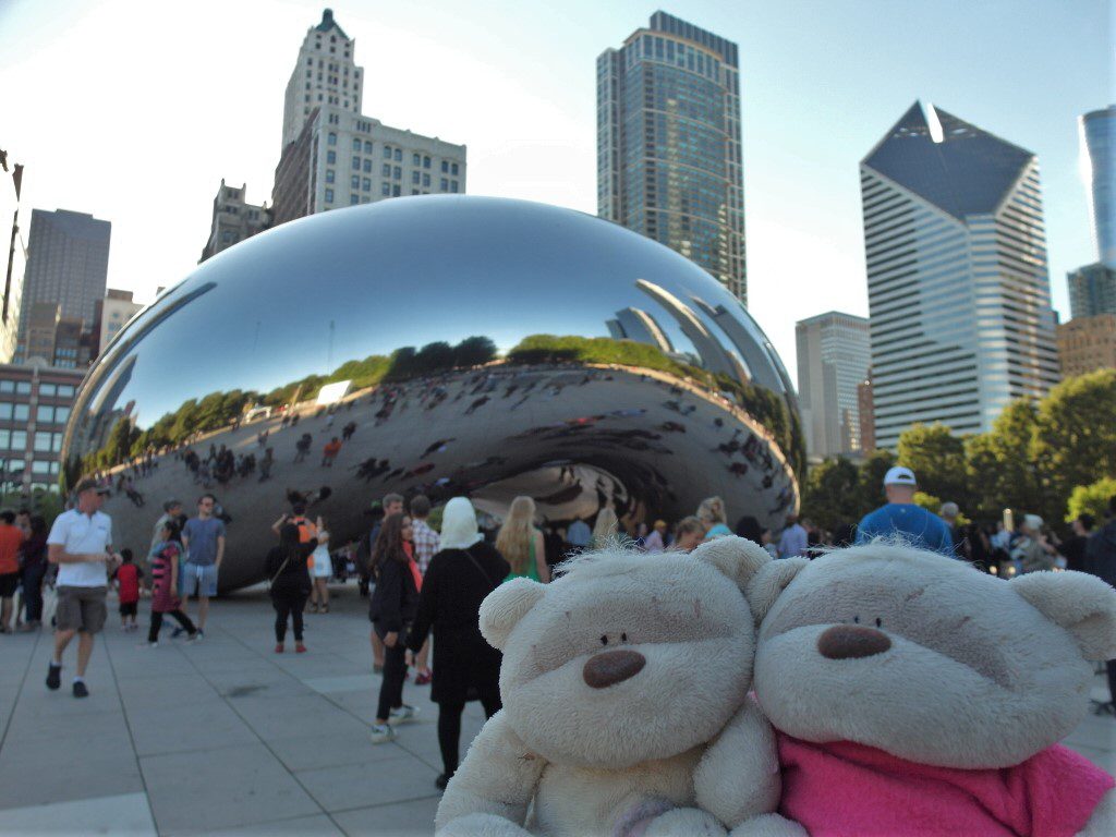 2bearbear @ The Bean (aka Cloud Gate) Chicago