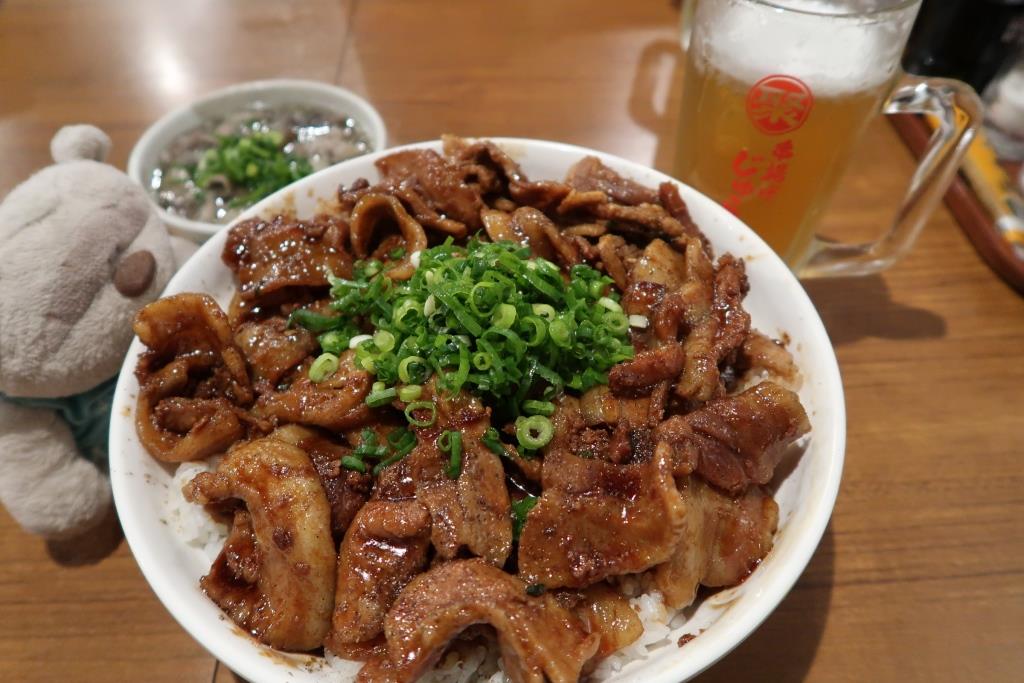 Giga Shibire Butadon - 1.5kg of Grilled Pork Rice at Ameyoko Street Ueno Tokyo!