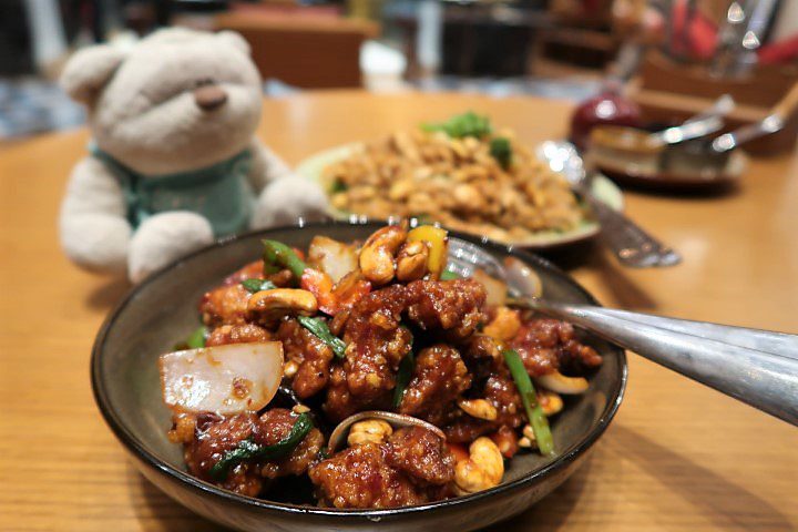 Stir fried garlic chicken and fried rice @ Thai Soul Kochi