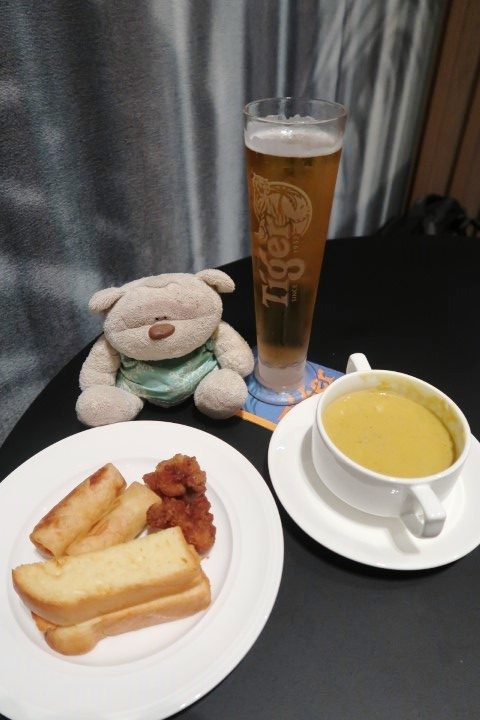 Changi Lounge Dinner - Complimentary Beer for Priority Pass Holders