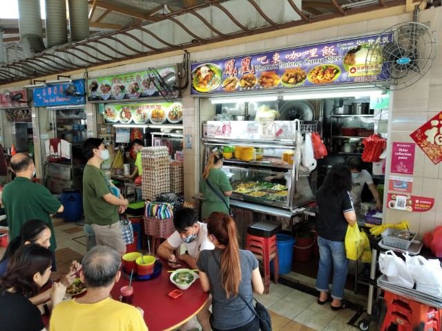 Long Queue at Boon Lay Place Food Village Phoenix Patong Curry Rice