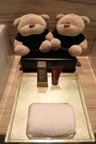 Thann Bathroom Amenities at Singapore Marriott Tang Plaza Hotel Staycation
