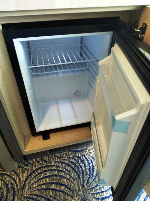 Working Fridge on Quantum of the Seas Balcony State Room