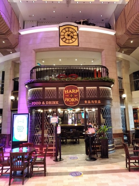 Harp and Horn Pub at Deck 4 of Quantum of the Seas