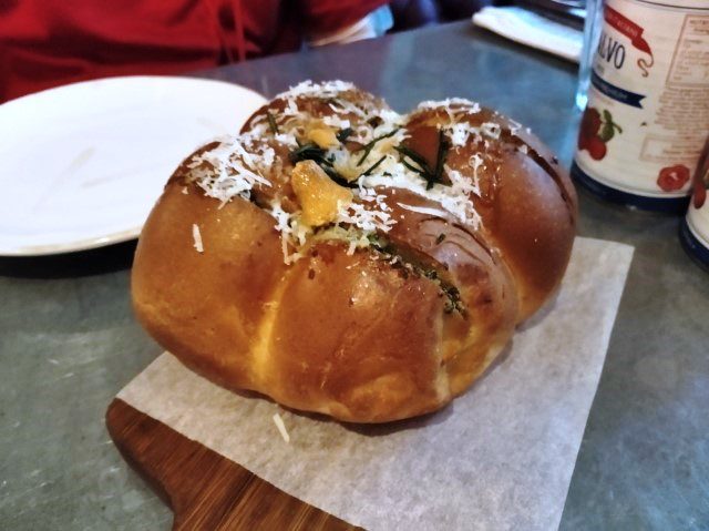 Ultimate Garlic Bread ((Jamie's Italian Restaurant Quantum of the Seas)