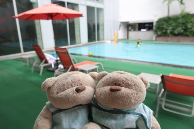 2bearbear at Mandarin Orchard Singapore Swimming Pool (Level 5)