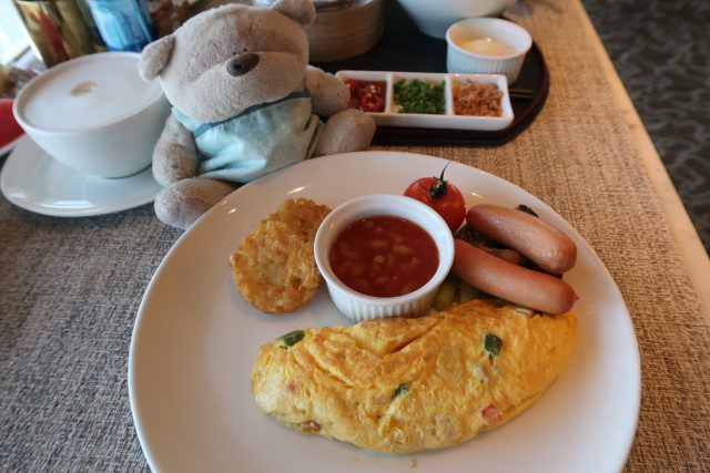 Meritus Club Lounge Mandarin Orchard Singapore American Breakfast Set