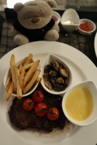 Fairmont Singapore in-room dining Steak