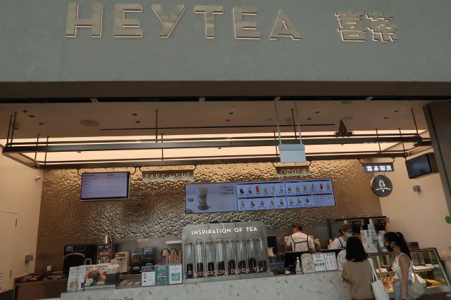 First bubble tea break at Hey Tea Marina Bay Sands