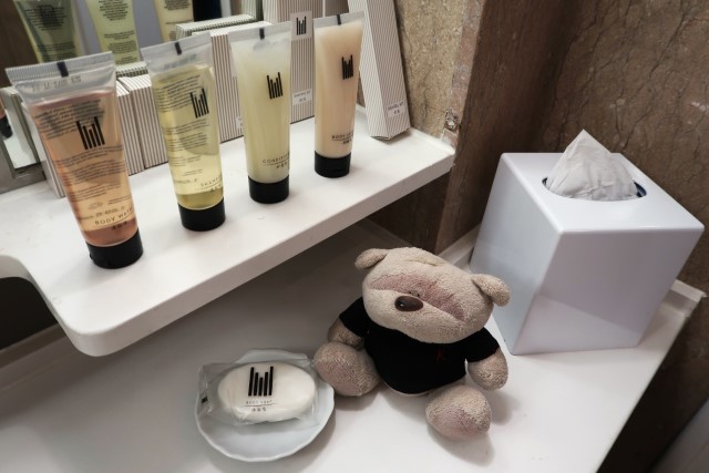 Bathroom Amenities of Orchard Hotel Staycation Review