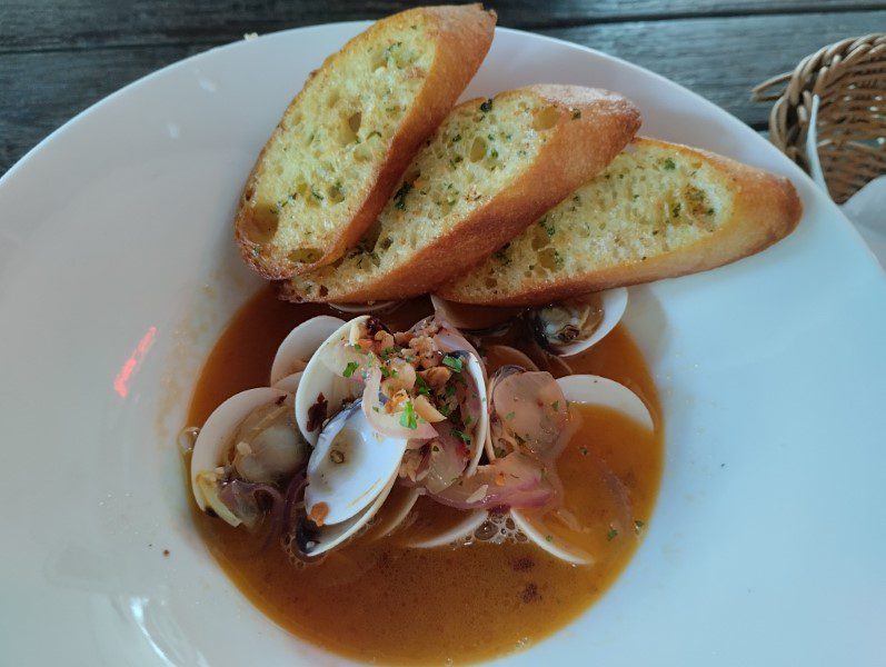 Georges by the Bay Punggol Settlement - clam ala vino ($18.90 -> $9.45)