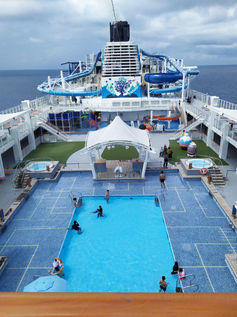 World Dream Cruise to Nowhere - Swimming Pool at Deck 16