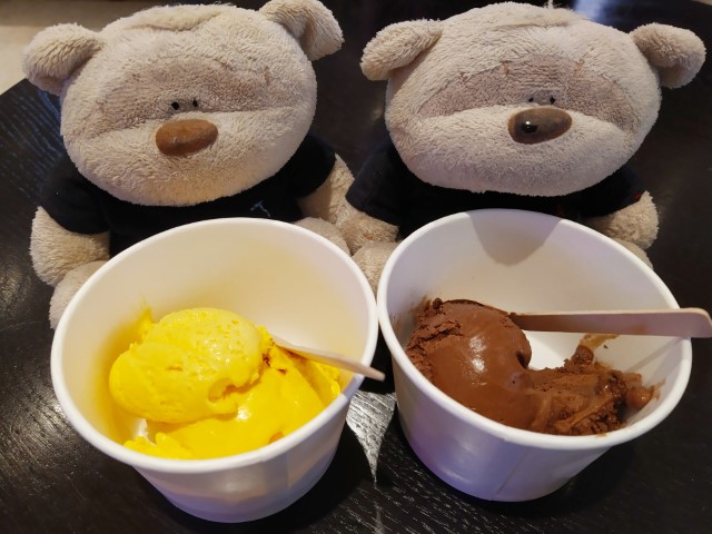 Mango and Chocolate Ice Cream from Lobby Cafe World Dream