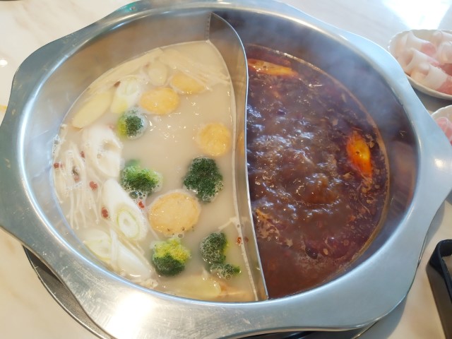 Shi Ding Xuan Hotpot Soup of Spicy Soup (Beef Tallow aka beef fat) and Pig Bone Soup