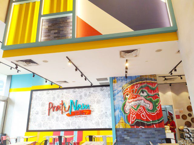 Trendy backsplashes of Pratunam PLUS at Bugis+