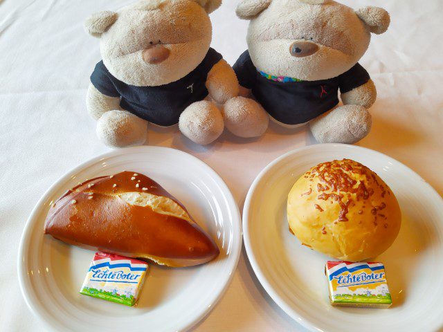 Bread starters at Quantum of the Seas Main Dining Room Lunch