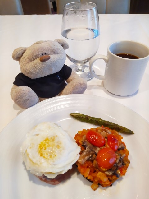The Key Special Departure Breakfast : Royal VIP Steak and Eggs