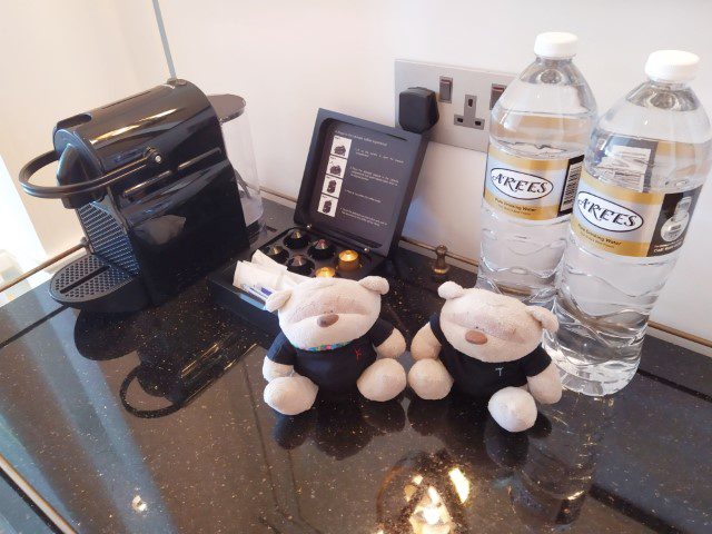 Coffee & Tea amenities - InterContinental Singapore Staycation Review