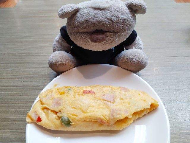 Breakfast InterContinental Singapore - Omelet