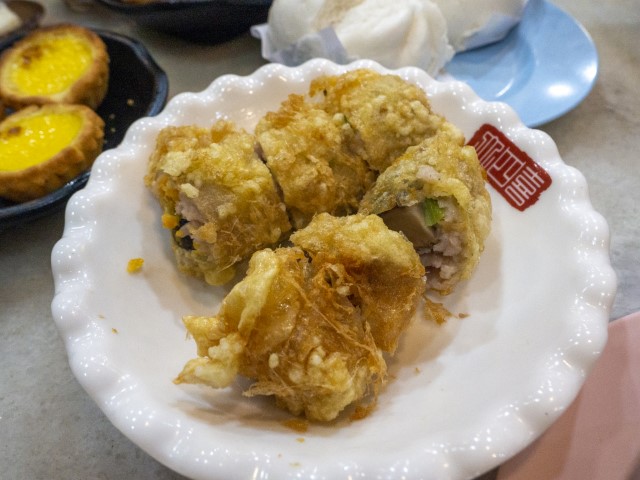 Tasixi Hong Kong Dim Sum Buffet Review - Deep Fried Meat Rolls