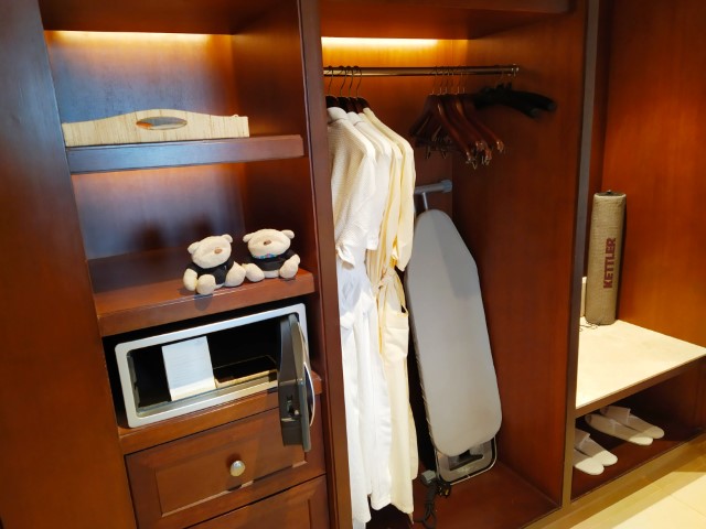 Locker and bath robe in Premier Room Anantara Desasru