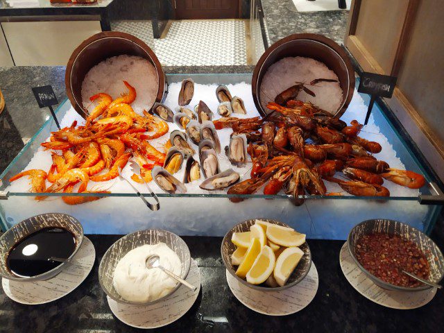 Thai-Laysia Night Dinner Buffet Anantara Desaru Review - Seafood Selection