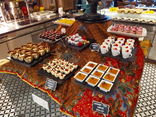 Thai-Laysia Night Dinner Buffet Anantara Desaru Review - Dessert Selection