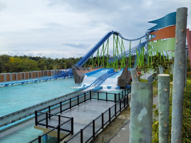 Kraken's Revenge Rollercoaster Adventure Waterpark Desaru Coast Review