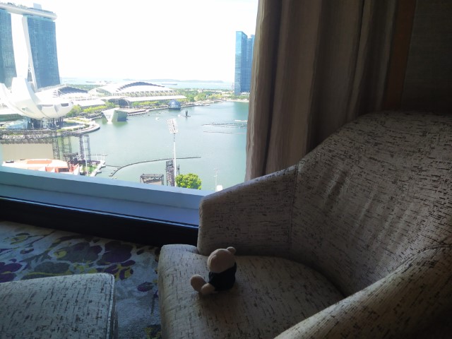 Mandarin Oriental Singapore Marina Bay View King Room Sofa Chair