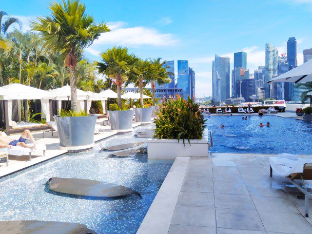 Mandarin Oriental Singapore Swimming Pool Review