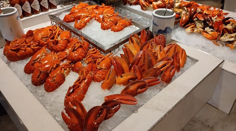 Melt Cafe Mandarin Oriental Dinner Buffet Review with Unlimited Boston Lobsters