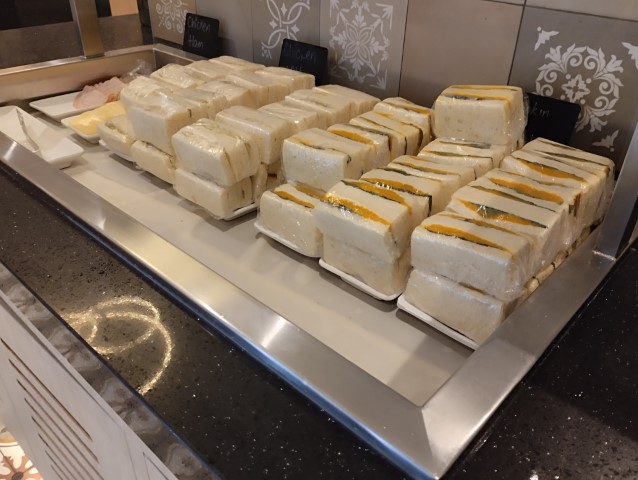SATS Premier Lounge Changi Airport T1 Review: Sandwiches to Go