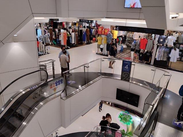 Shops in Platinum Mall Bangkok