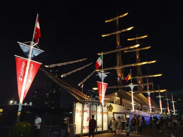 Sirimahannop Tall Ship Restaurant at Asiatique Night Market