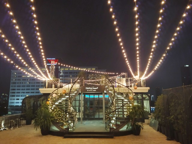 Top Knot Rooftop Bar and Restaurant (Hotel Once Bangkok)