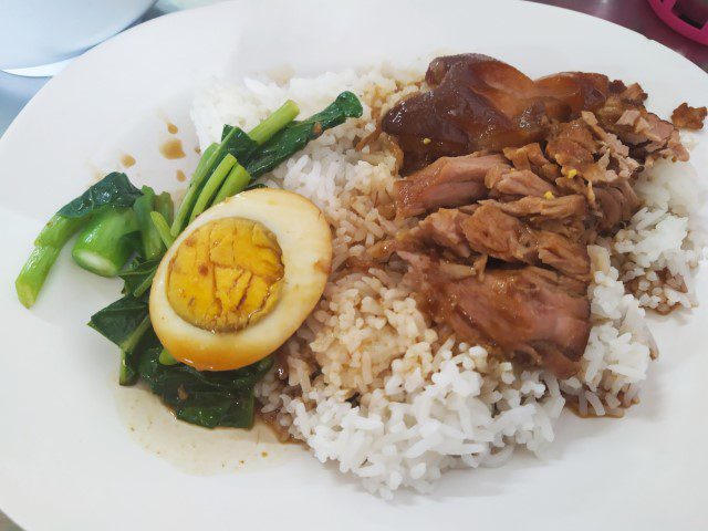 Braised Pork Rice Daorueang - at Pratunam Pier, right next to the Chaloem Lok Bridge