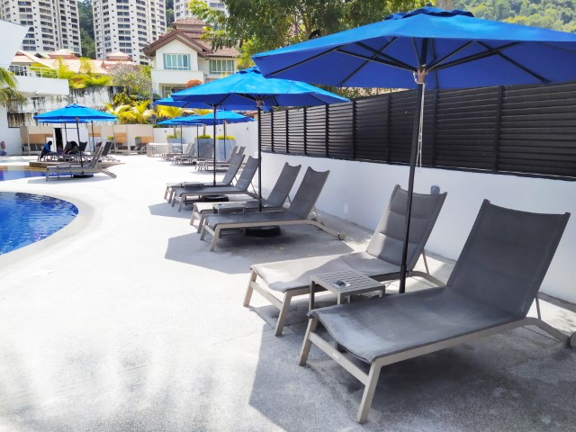"Mini Beach" and Deck Chairs at DoubleTree Resort Hilton Penang