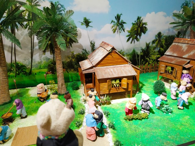 Malay Kampung diorama TeddyVille Museum Review