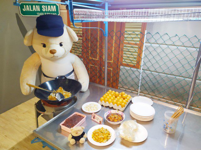 Fancy a plate of Penang Fried Koay Teow? TeddyVille Museum Penang