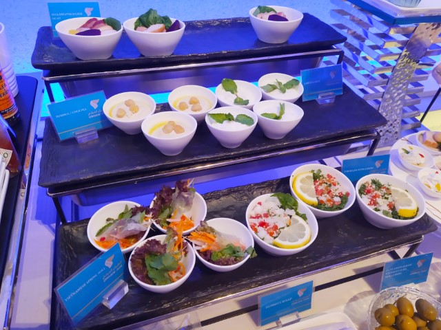 Oman Air First & Business Class Lounge Review - Hummus, Chicken Salad, Vietnamese Spring Rolls