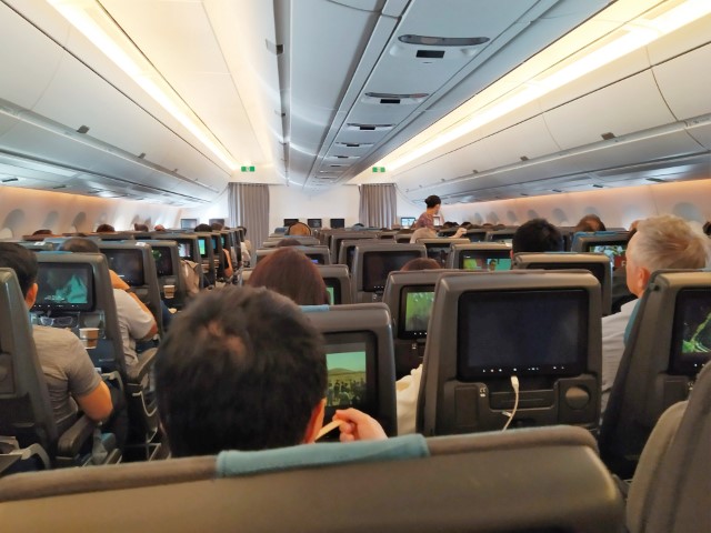 SQ Economy Flight from Singapore to Hanoi Airbus A350