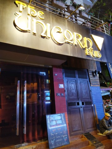 The Unicorn Pub Hanoi Review