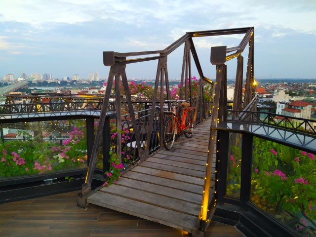 Mini recreation of Cau Chuong Duong Bridge in Hanoi at Moonlight Sky Bar